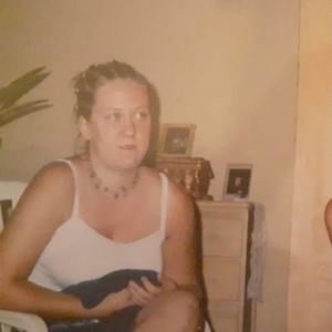 Meet your Posher, Marie-claude